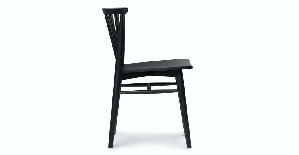 REQUIN CHAIR - BLACK.